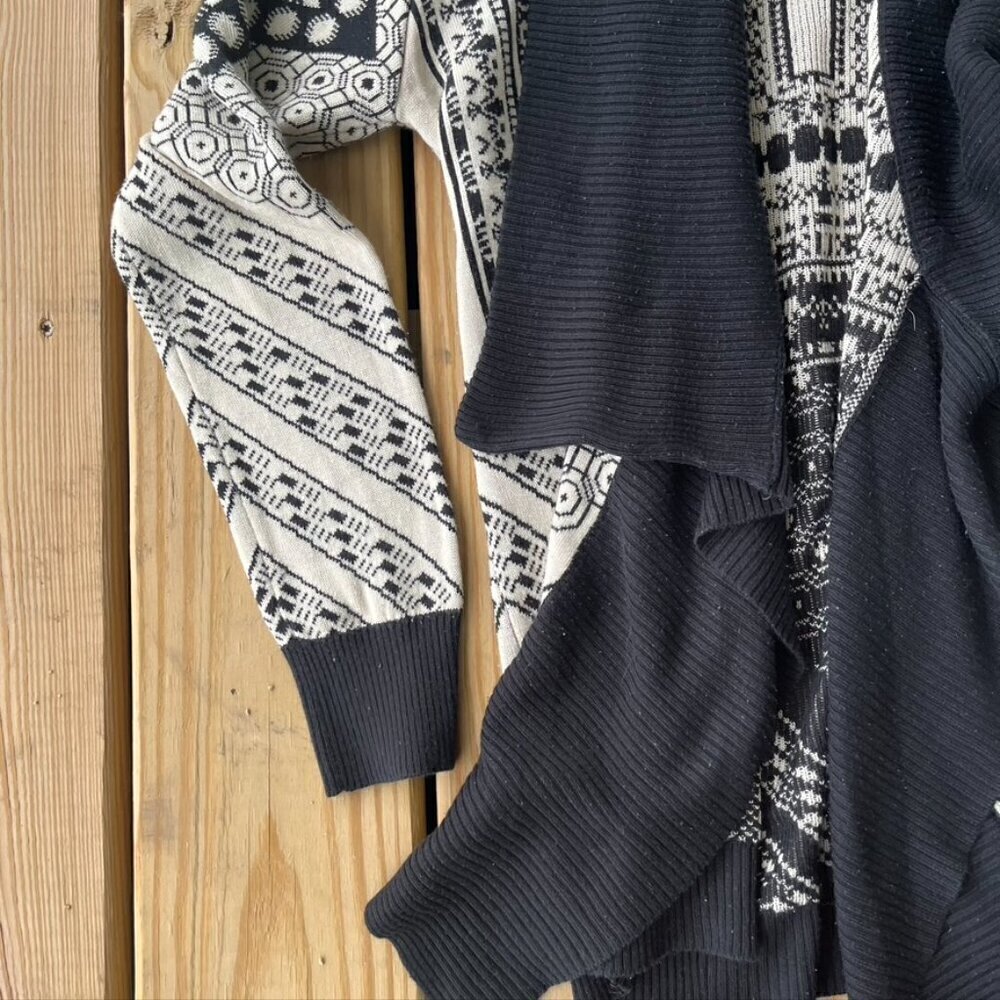 ** Anthropologie STARING AT STARS Black & Cream Geometric Cardigan Size S - Picture 3 of 10